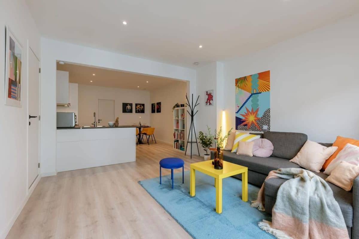 Colorful Pop Apartment In The Heart Of Amberes Exterior foto