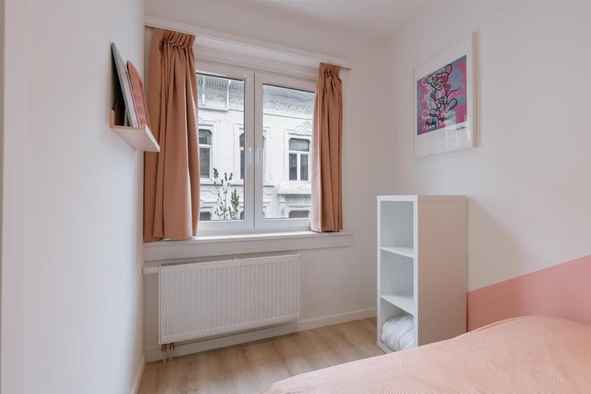 Colorful Pop Apartment In The Heart Of Amberes Exterior foto
